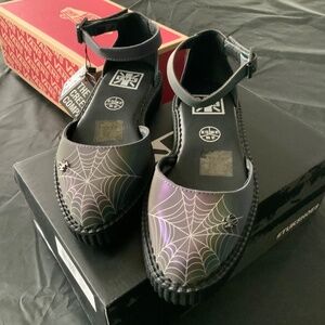TUK Midnight chameleon spiderweb glow sandals